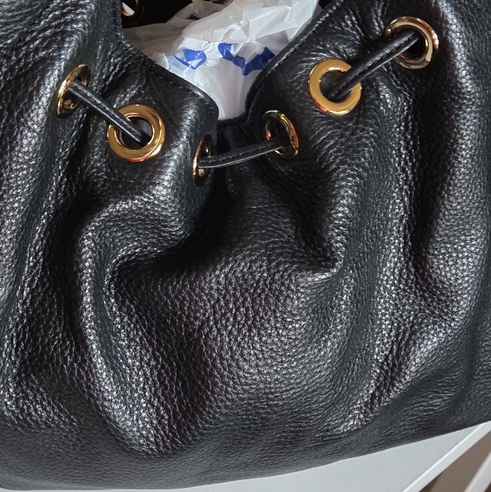 Michael Kors Black Leather Shoulder Bag - Picture 15 of 17